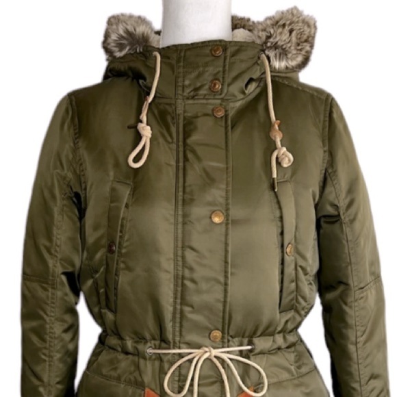 Levi Strauss Women’s Green Poly Duck Down Filled Faux Fur Hooded Parka Jacket - Picture 8 of 16